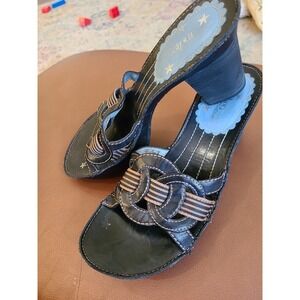 INDIGO‎ by Clark's womens size 9. Black and brown Sandal